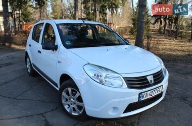 Хэтчбек Dacia Sandero 2009 в Киеве
