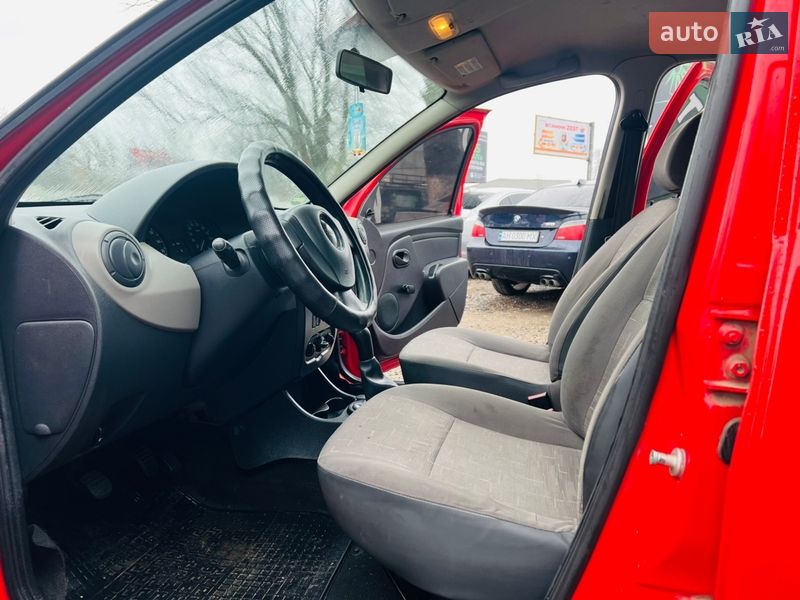 Хэтчбек Dacia Sandero 2009 в Харькове