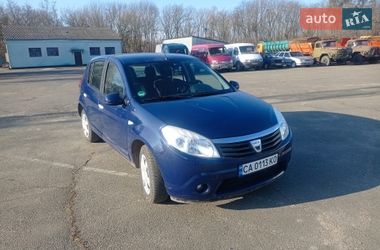 Хэтчбек Dacia Sandero 2008 в Корсуне-Шевченковском