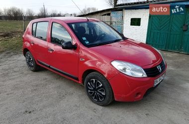 Хэтчбек Dacia Sandero 2009 в Корце