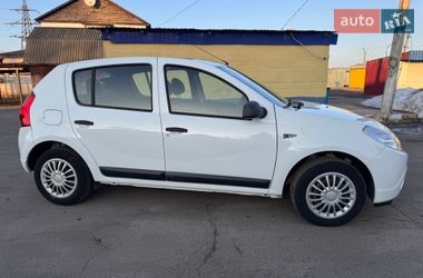 Хетчбек Dacia Sandero 2010 в Кролевці