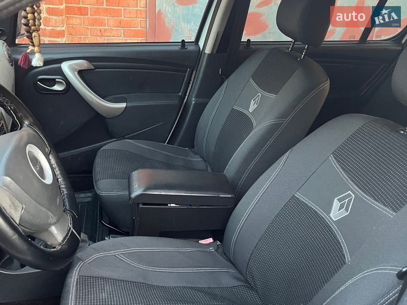 Хэтчбек Dacia Sandero 2009 в Сумах