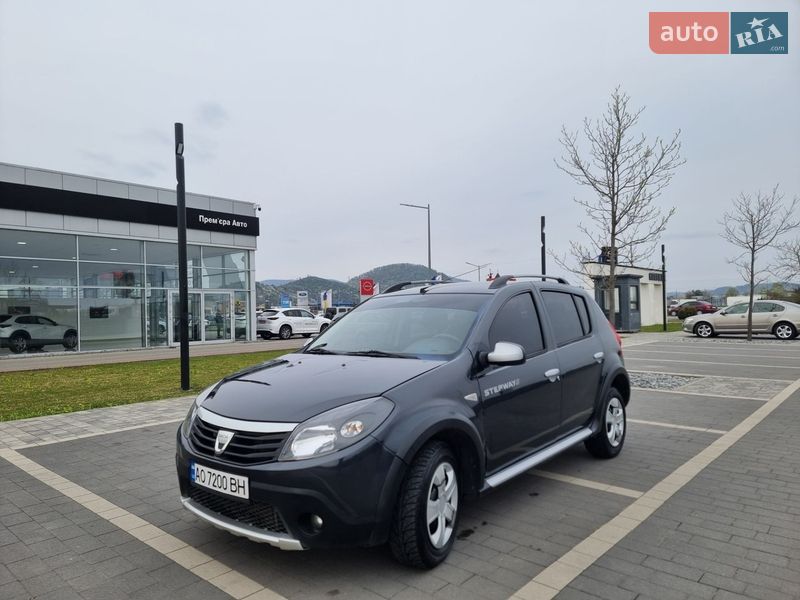 Dacia Sandero 2011