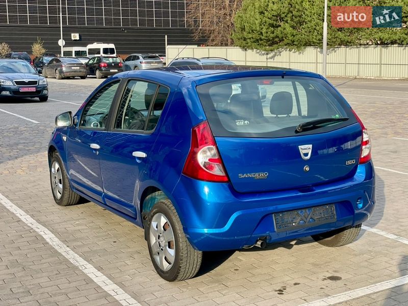 Хэтчбек Dacia Sandero 2010 в Луцке