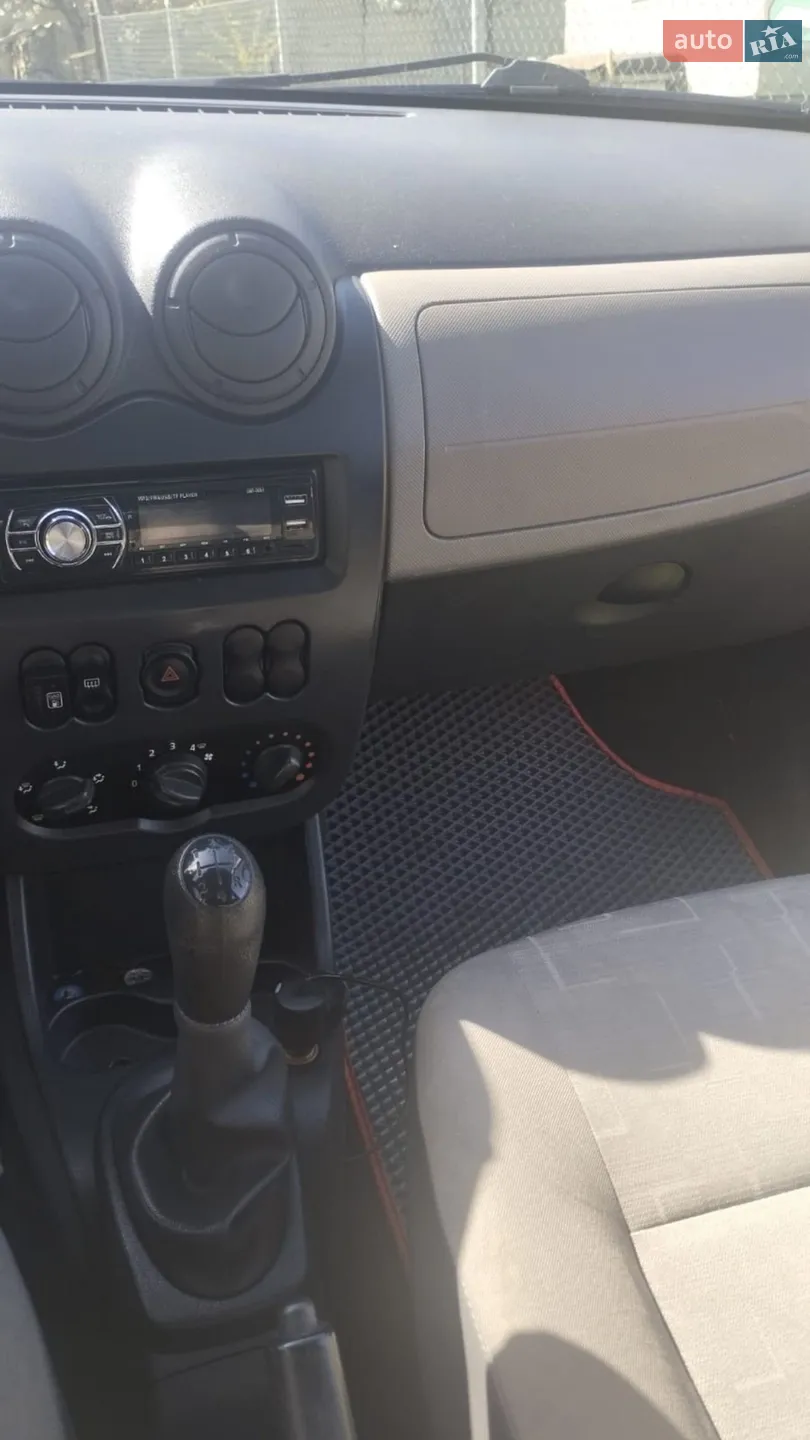 2010 Dacia Sandero - мініатюра 28