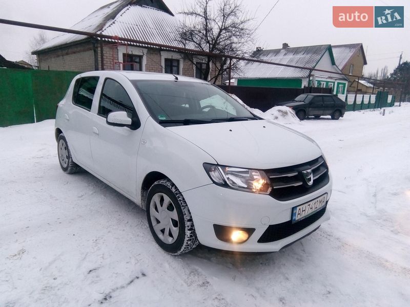 Хэтчбек Dacia Sandero 2014 в Каменском