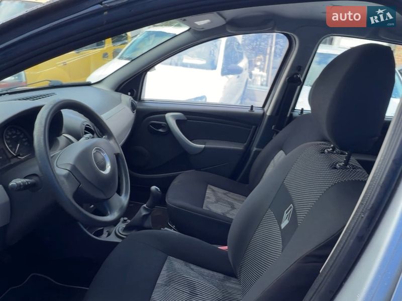 Хэтчбек Dacia Sandero 2012 в Бердичеве