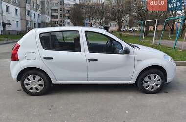 Хетчбек Dacia Sandero 2011 в Хмельницькому
