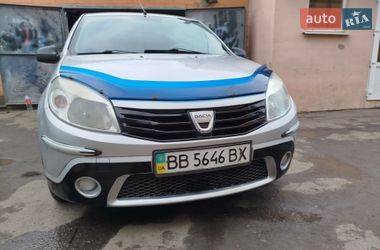 Хэтчбек Dacia Sandero 2008 в Змиеве