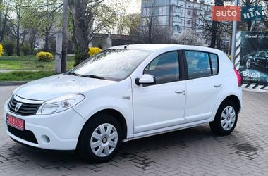 Хэтчбек Dacia Sandero 2008 в Золотоноше