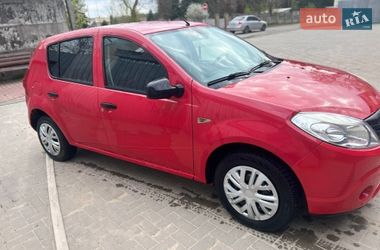 Хетчбек Dacia Sandero 2009 в Шаргороді