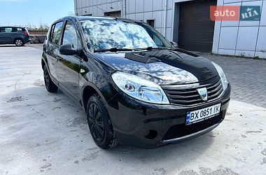 Хэтчбек Dacia Sandero 2010 в Хмельницком