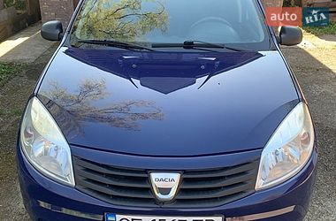 Хетчбек Dacia Sandero 2009 в Чернівцях