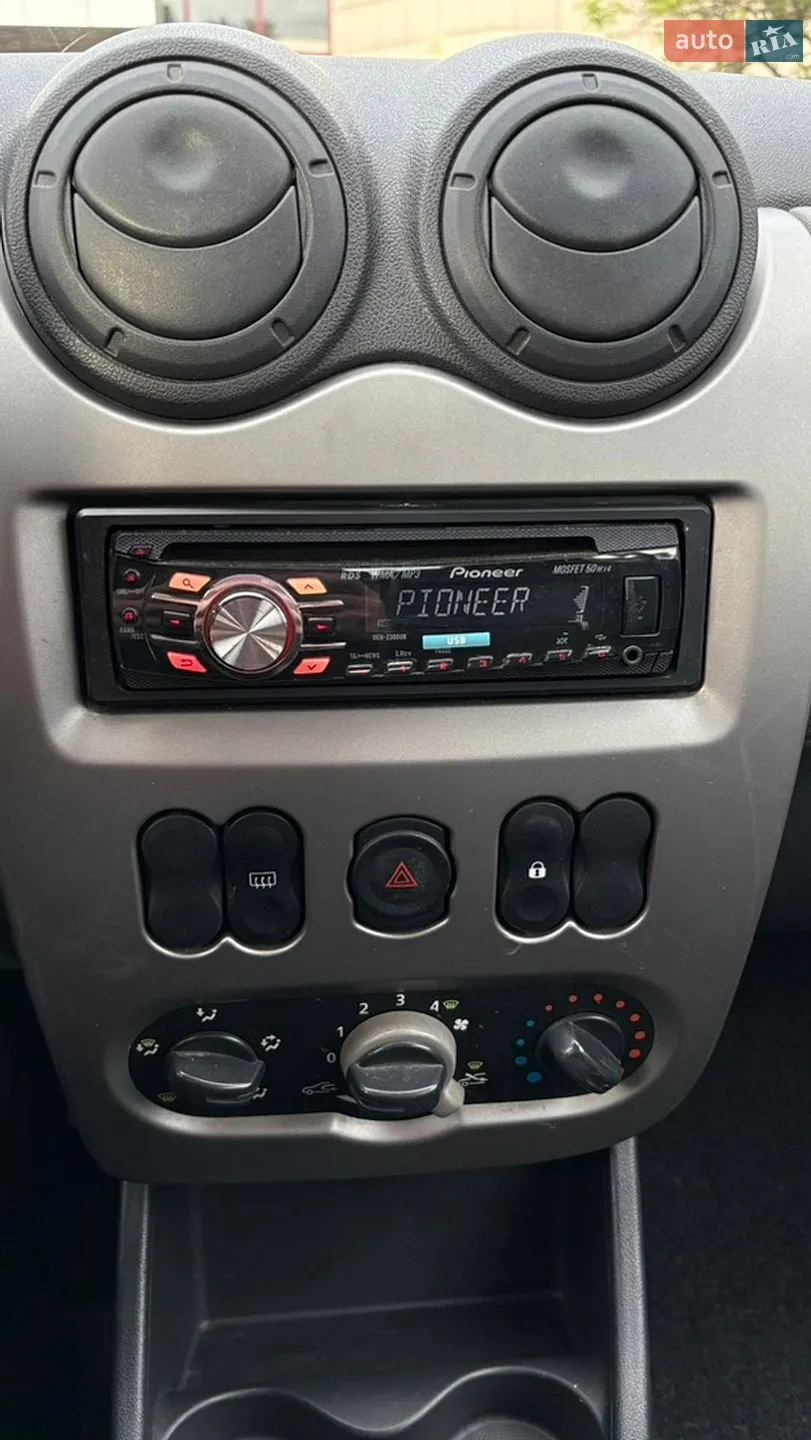 2010 Dacia Sandero - мініатюра 15