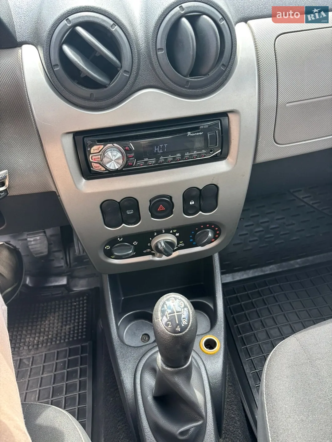 2010 Dacia Sandero - мініатюра 15