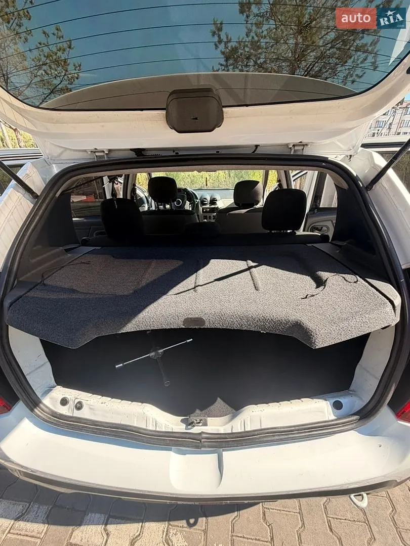 2011 Dacia Sandero - мініатюра 8