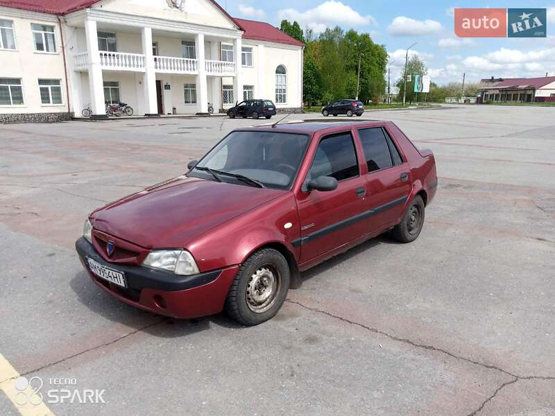 Седан Dacia Solenza 2004 в Романіву