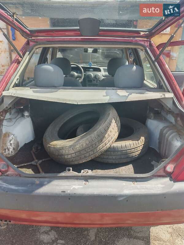 Ліфтбек Dacia Solenza 2003 в Харкові