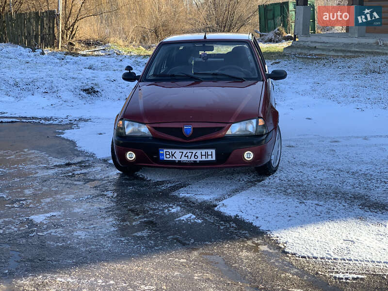 Седан Dacia Solenza 2004 в Дубні