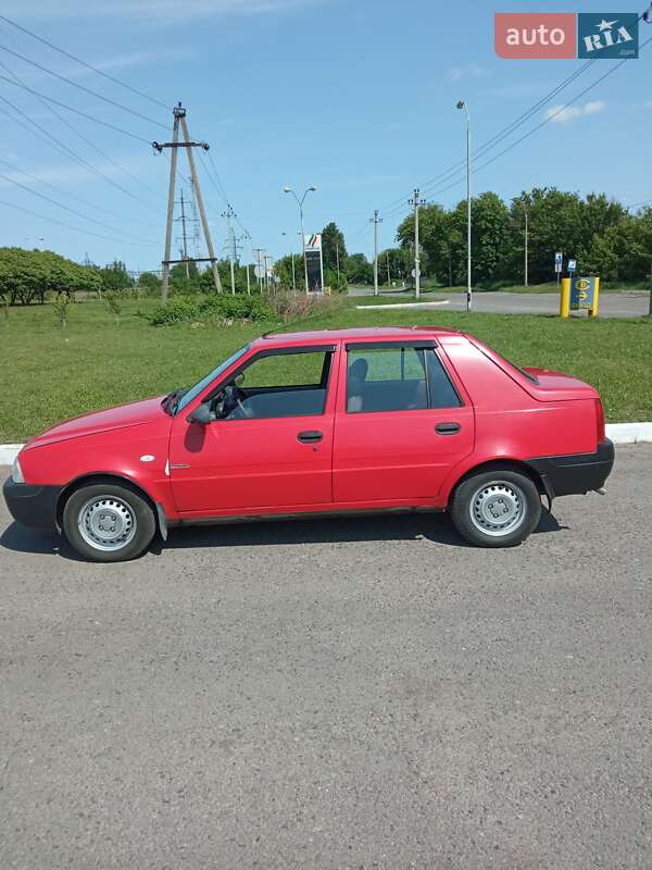 Седан Dacia Solenza 2004 в Ровно