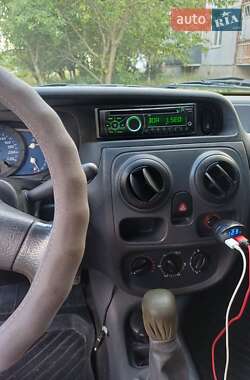 Седан Dacia Solenza 2004 в Богодухове