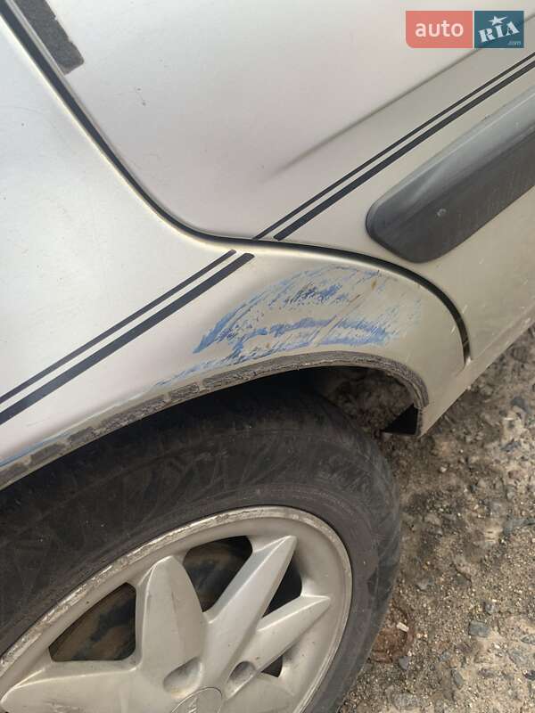 Седан Dacia Solenza 2003 в Кривом Роге