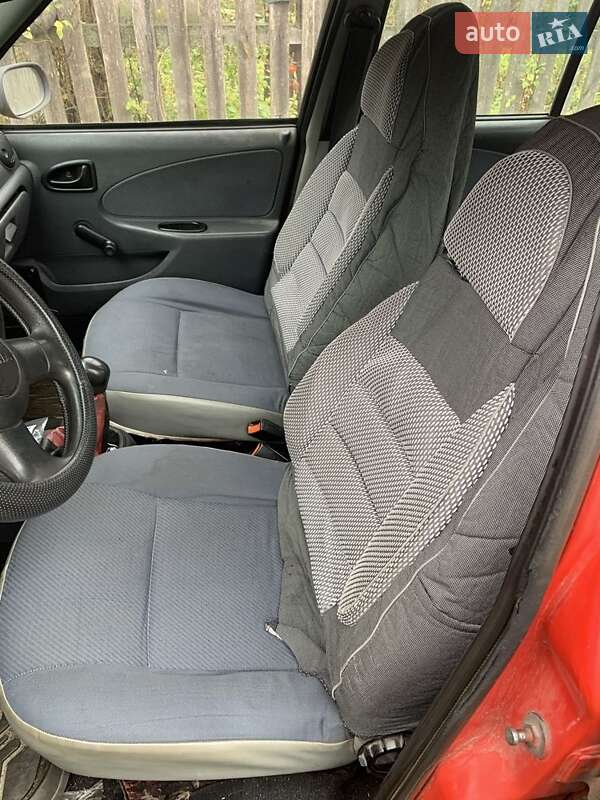 Седан Dacia Solenza 2003 в Вараші