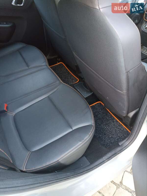 Позашляховик / Кросовер Dacia Spring 2021 в Мукачевому