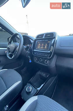 Внедорожник / Кроссовер Dacia Spring 2022 в 
