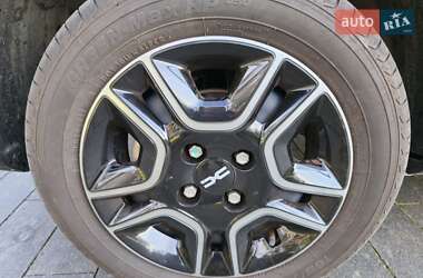 Внедорожник / Кроссовер Dacia Spring 2023 в 