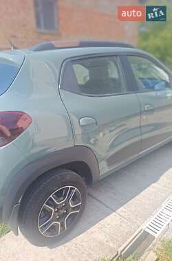 Позашляховик / Кросовер Dacia Spring 2023 в 