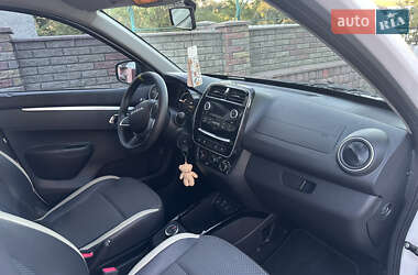 Позашляховик / Кросовер Dacia Spring 2023 в 