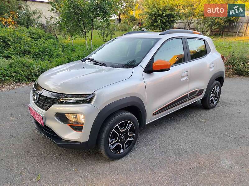 Позашляховик / Кросовер Dacia Spring 2022 в Києві
