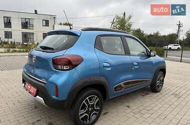 Позашляховик / Кросовер Dacia Spring 2023 в 