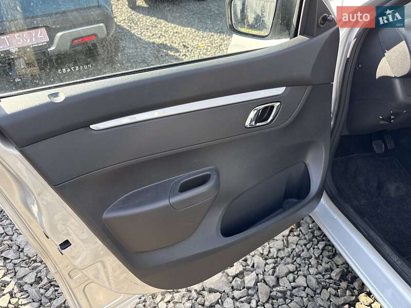 Позашляховик / Кросовер Dacia Spring 2023 в Луцьку фото 16 Позашляховик / Кросовер Dacia Spring 2023 в Луцьку