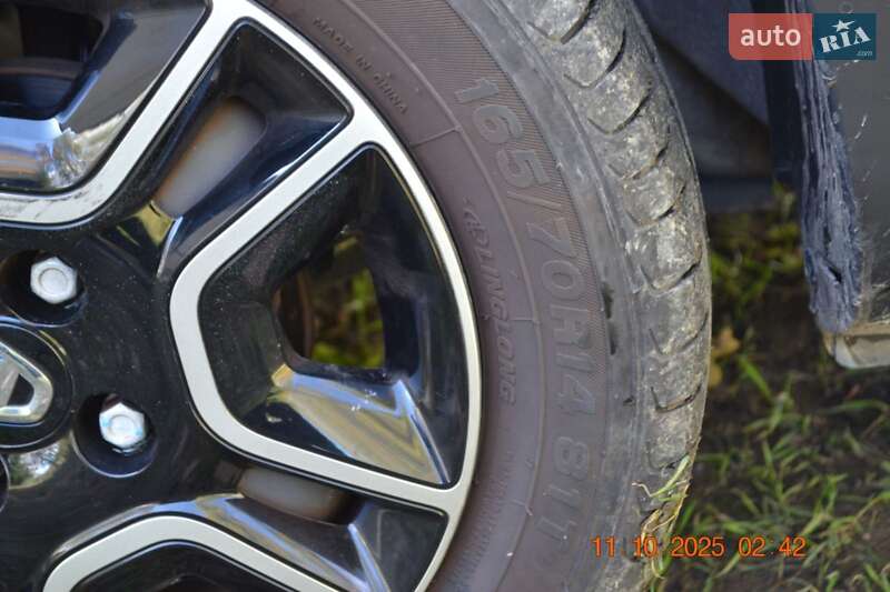 Внедорожник / Кроссовер Dacia Spring 2022 в Глыбокой