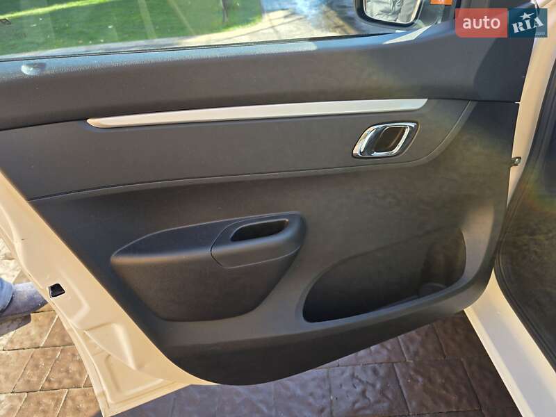 Позашляховик / Кросовер Dacia Spring 2021 в Самборі фото 35 Позашляховик / Кросовер Dacia Spring 2021 в Самборі