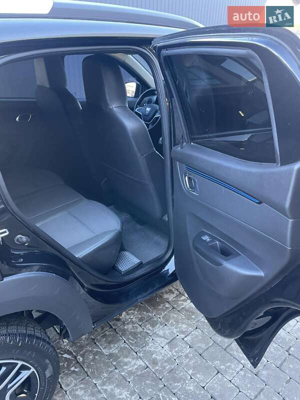 Внедорожник / Кроссовер Dacia Spring 2022 в Рожнове