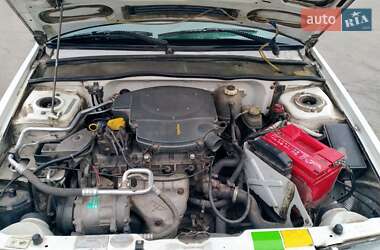Седан Dacia SuperNova 2003 в 