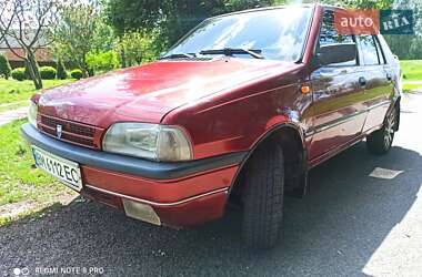 Седан Dacia SuperNova 2003 в Ромнах