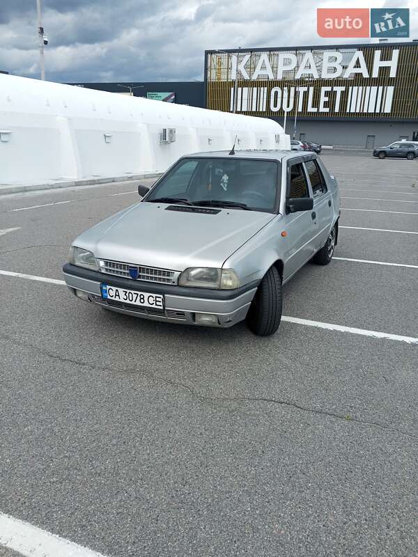 Dacia SuperNova 2003