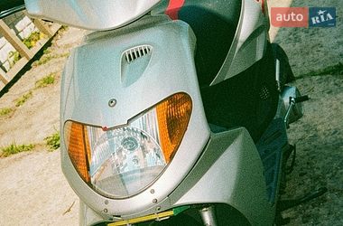 Мопеды Daelim S-Five 2005 в Новых Петровцах