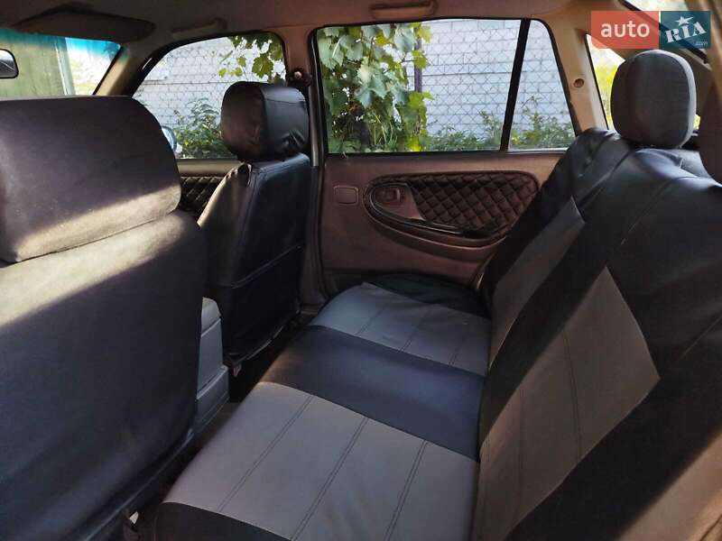 Седан Daewoo Cielo 1995 в Синельниково