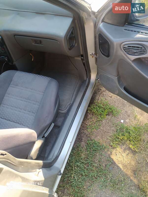 Седан Daewoo Espero 1995 в Одесі