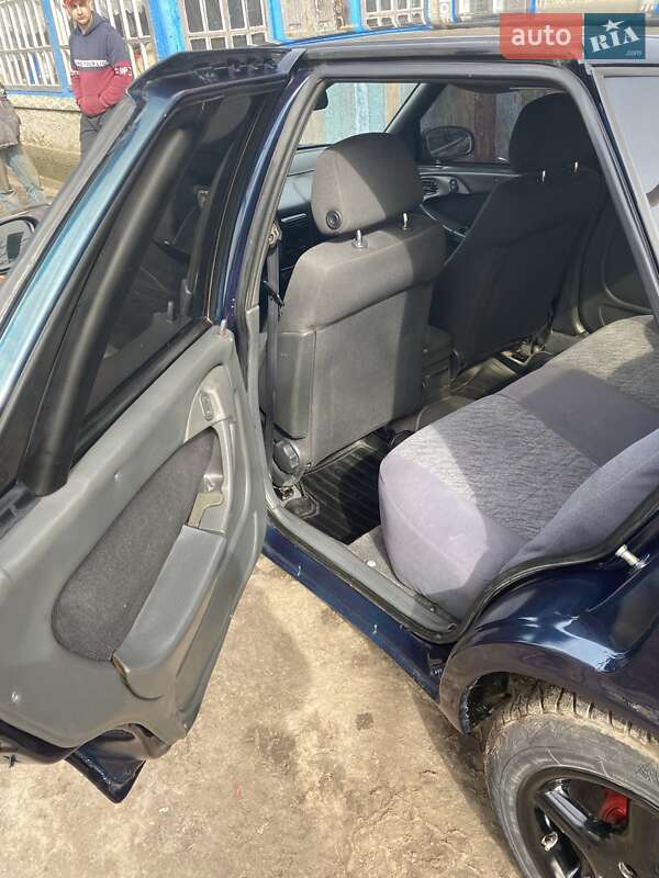 Седан Daewoo Espero 1998 в Первомайске