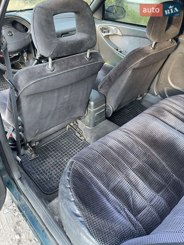 Седан Daewoo Espero 1997 в Запорожье