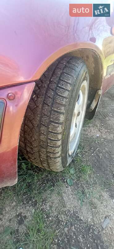 Седан Daewoo Espero 1998 в Надворной