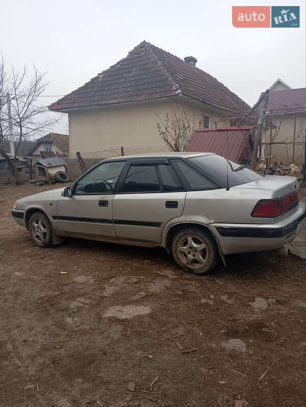 Седан Daewoo Espero 1996 в Чорткове