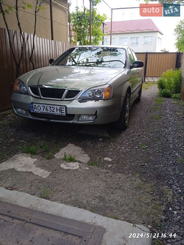 Седан Daewoo Evanda 2002 в Мукачевому