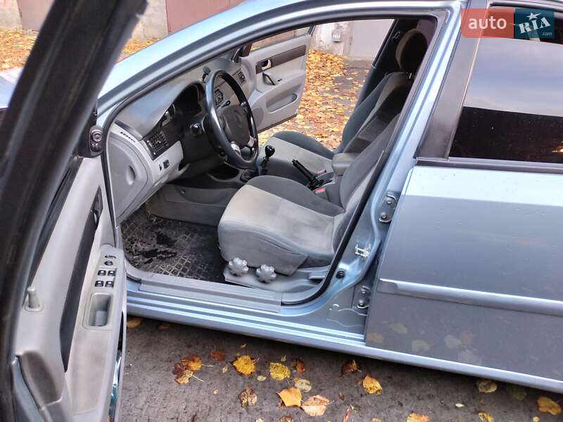 Седан Daewoo Gentra 2015 в Днепре
